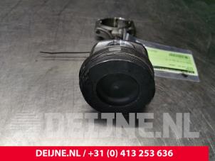 Volvo V70 Zuiger O136758 foto 3