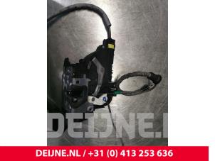 Mercedes Vito Türschlossmechanik 2-türig rechts O136886 foto 2