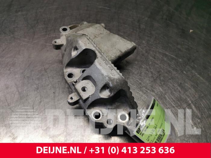 Gebruikte Motorrubber Opel Movano 2.3 CDTi 16V FWD Prijs € 42,35 Inclusief btw aangeboden door van Deijne Onderdelen Uden B.V.
