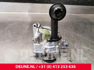 Volkswagen Caddy Ölpumpe O136973 foto 2