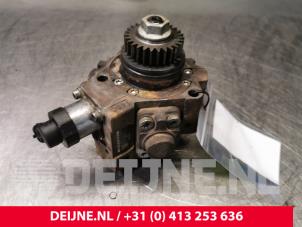 Renault Trafic Mechanical fuel pump O137131 photo 2