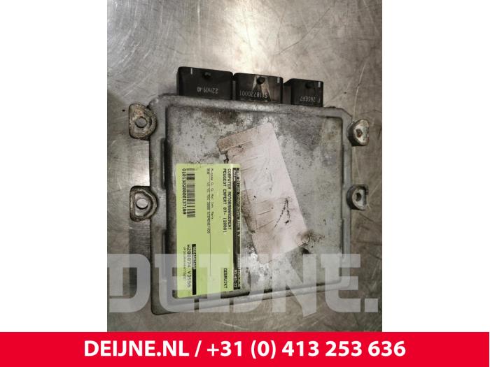 Peugeot Expert Steuergerät Motormanagement O137169