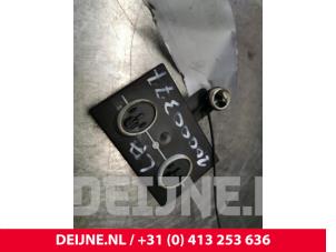 Porsche Cayenne Central door locking module O137181 photo 2