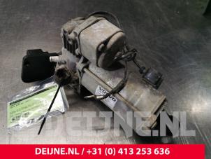 Gebruikte Compressor Volvo XC90 II 2.0 D5 16V AWD Prijs € 350,00 Margeregeling aangeboden door van Deijne Onderdelen Uden B.V.