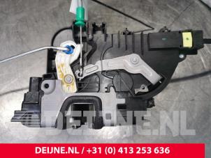 Mercedes Vito Türschlossmechanik 2-türig links O137454 foto 3