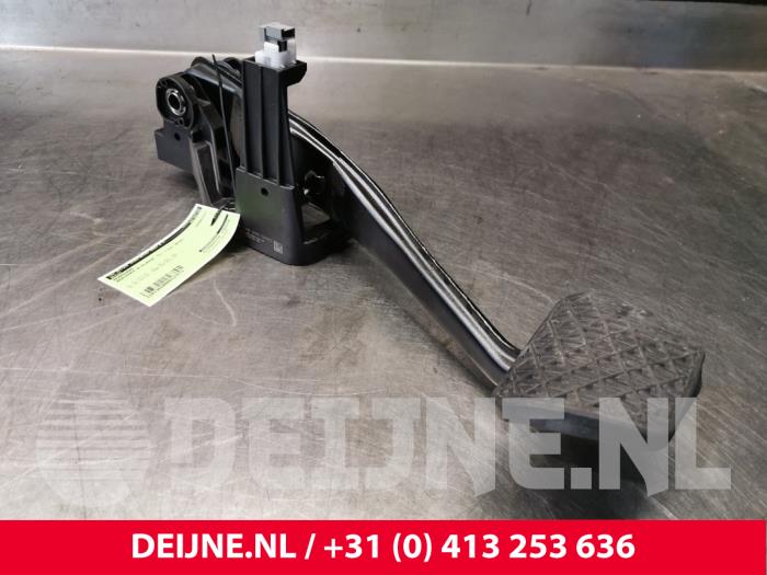Mercedes B-Klasse Bremspedal O137573