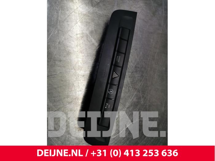 Mercedes B-Klasse Panikbeleuchtung Schalter O137606