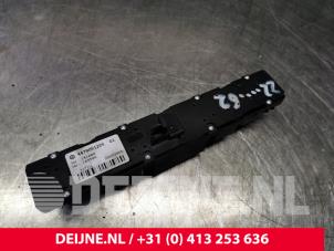 Mercedes Vito Paniekverlichtings Schakelaar O137853 foto 2