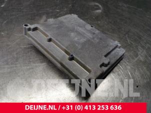 Volvo S40 Engine management computer O137857 photo 2