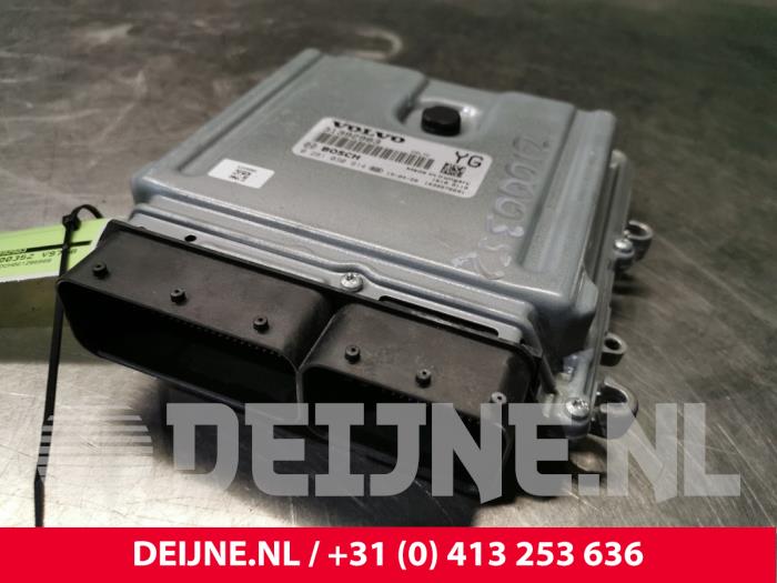 Volvo V60 Engine management computer O137858