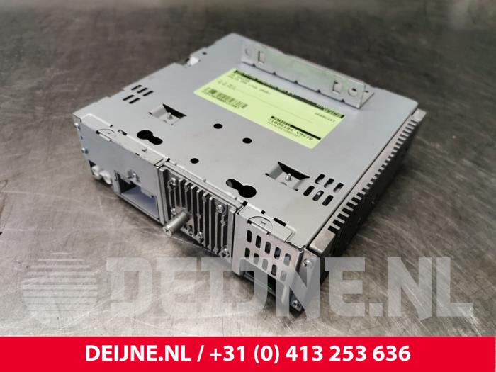Volvo V50 CD Speler O137867