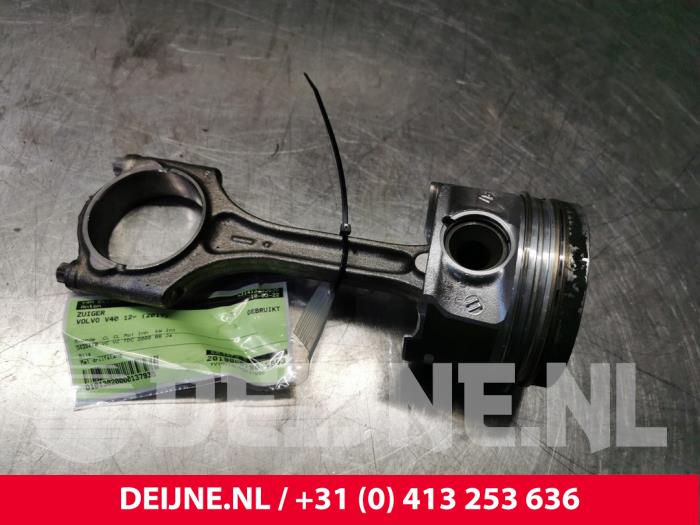Zuiger Volvo V40 (MV), 2012 / 2019 2.0 D2 16V, Hatchback, 4Dr, Diesel, 1.969cc, 88kW (120pk), FWD, D4204T8; B, 2015-02 / 2019-08, MV74 (Gebruikt)