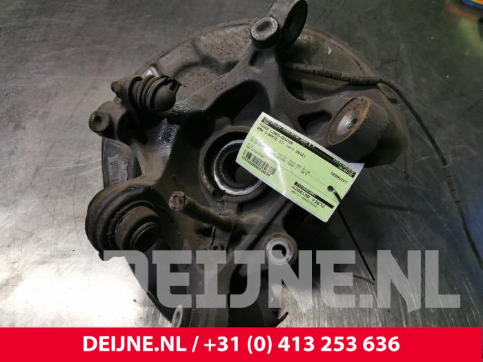 BMW 1-Serie Achsschenkel links hinten O138039