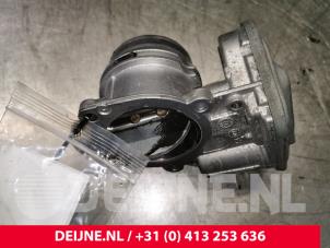 BMW 3-Serie Gasklephuis O138172 foto 2
