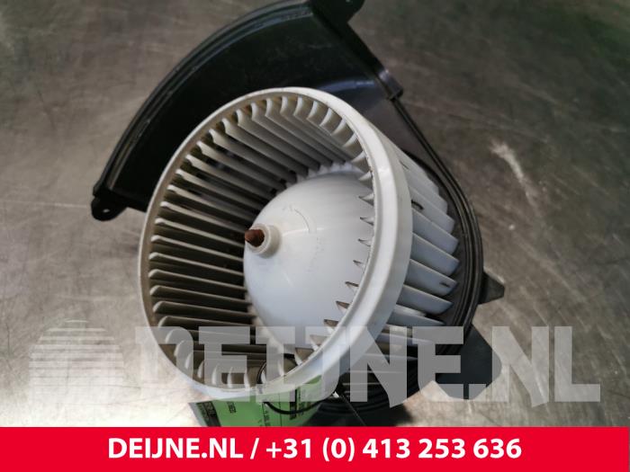 Renault Master Kachel Ventilatiemotor O138180