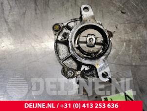Gebruikte Vacuumpomp (Diesel) Opel Movano (4A1; 4A2; 4B2; 4B3; 4C2; 4C3) 2.5 CDTI 16V DPF Prijs € 60,50 Inclusief btw aangeboden door van Deijne Onderdelen Uden B.V.