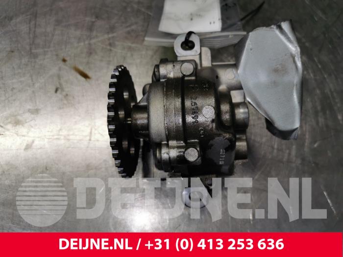 Gebruikte Oliepomp Ford Transit 2.2 TDCi 16V Prijs € 72,60 Inclusief btw aangeboden door van Deijne Onderdelen Uden B.V.