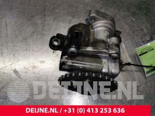 Ford Transit Oil pump O138273 photo 3