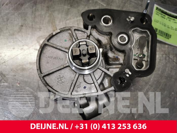 Gebruikte Vacuumpomp (Benzine) Opel Corsa E 1.0 SIDI Turbo 12V Prijs € 74,00 Margeregeling aangeboden door van Deijne Onderdelen Uden B.V.