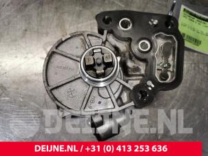 Gebruikte Vacuumpomp (Benzine) Opel Corsa E 1.0 SIDI Turbo 12V Prijs € 75,00 Margeregeling aangeboden door van Deijne Onderdelen Uden B.V.