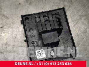 Volkswagen Transporter Electric window switch O138311 photo 2