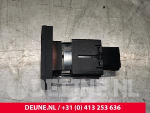 Volkswagen Transporter Panic lighting switch O138411 photo 2