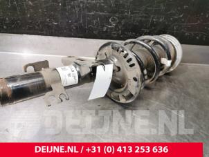Volkswagen Transporter Schokdemperpoot links-voor O138436 foto 2