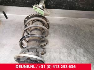Volkswagen Transporter Schokdemperpoot rechts-voor O138437 foto 2
