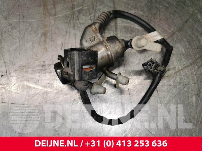 Volkswagen Transporter Adblue injector O138490