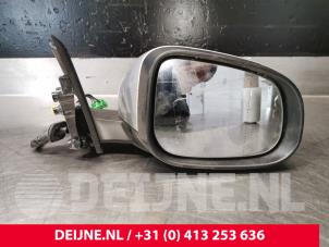Gebruikte Spiegel Buiten rechts Volvo V40 (MV) 2.0 T2 16V Prijs € 150,00 Margeregeling aangeboden door van Deijne Onderdelen Uden B.V.