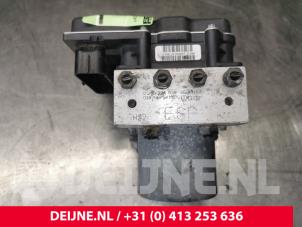 Audi A4 ABS Pumpe O138661 foto 3