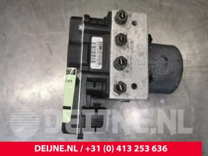 Audi A4 ABS Pumpe O138661 foto 2