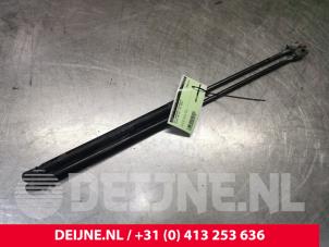 Volvo V40 Set Gasdempers Achterklep O138732 foto 2