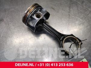 Mercedes C-Klasse Piston O138882 photo 2
