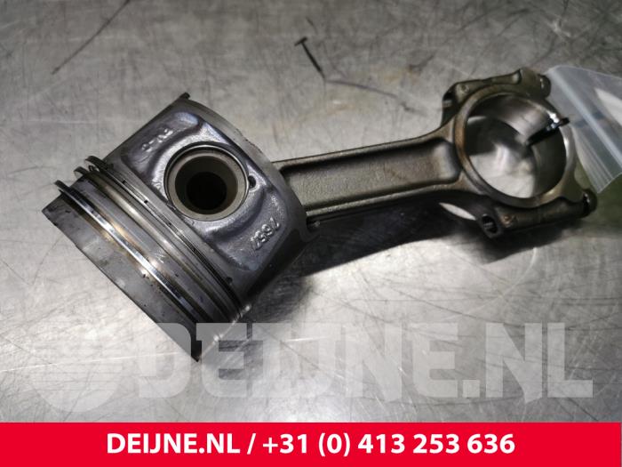 Nissan NV200 Piston O138898
