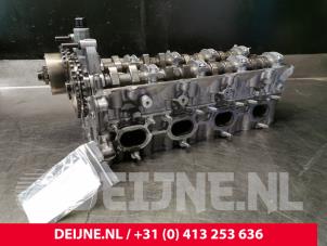 Gebruikte Cilinderkop Porsche Cayenne (9PA) 4.5 S V8 32V Prijs € 500,00 Margeregeling aangeboden door van Deijne Onderdelen Uden B.V.