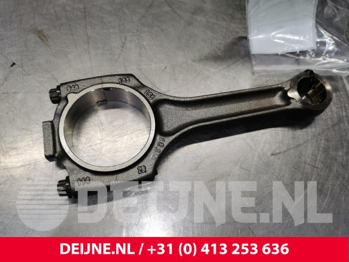 Porsche Cayenne Pleuelstange O138952