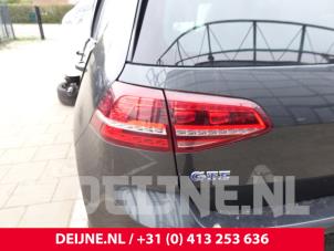 Volkswagen Golf Taillight, left O138979 photo 3