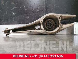 Volkswagen Golf Veerschotel links-achter O139000 foto 3