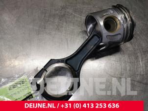 Mercedes Vito Kolben O139036 foto 2