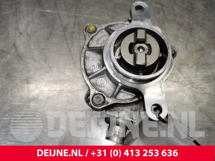 Gebruikte Vacuumpomp (Diesel) Opel Vivaro 2.5 DTI 16V Prijs € 60,50 Inclusief btw aangeboden door van Deijne Onderdelen Uden B.V.