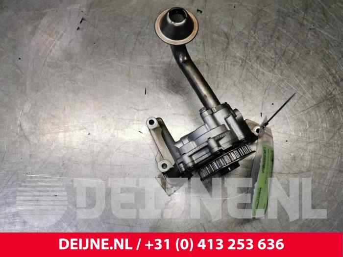 Gebruikte Oliepomp Volkswagen Transporter/Caravelle T5 2.0 TDI DRF Prijs € 96,80 Inclusief btw aangeboden door van Deijne Onderdelen Uden B.V.