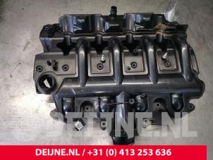 Renault Master Ventildeckel O139570 foto 2