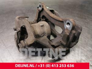 Gebruikte Remklauw (Tang) links-achter Ford Transit 2.2 TDCi 16V Prijs € 60,50 Inclusief btw aangeboden door van Deijne Onderdelen Uden B.V.