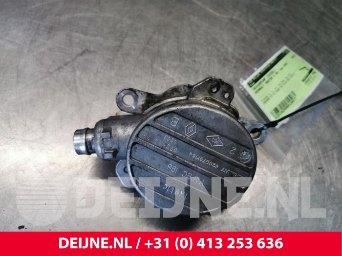 Vacuumpomp (Diesel) van een Renault Master III (ED/HD/UD) 2.5 dCi 16V 100 2006