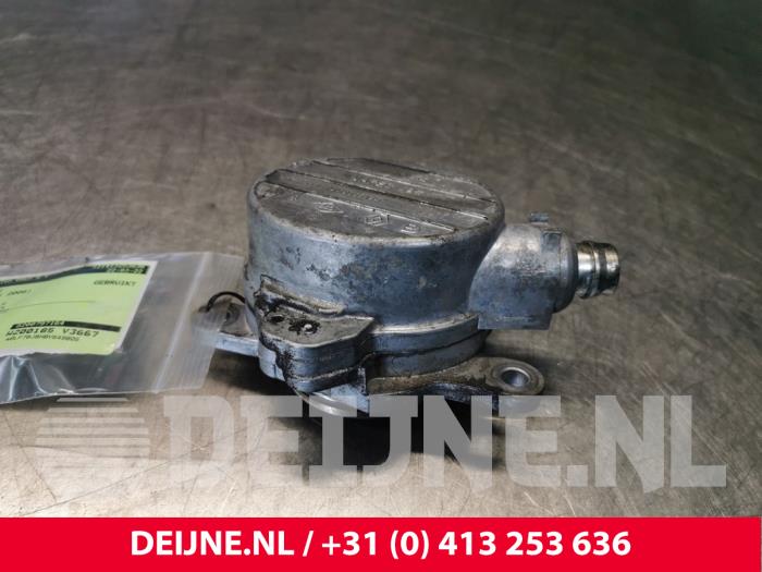 Gebruikte Vacuumpomp (Diesel) Opel Vivaro 2.5 CDTI 16V Prijs € 36,30 Inclusief btw aangeboden door van Deijne Onderdelen Uden B.V.