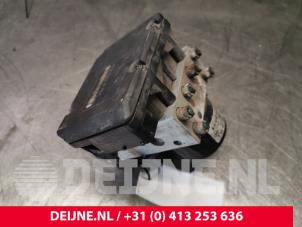 Renault Master ABS Pumpe O139666 foto 2