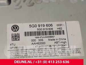 Volkswagen Golf Display Multi Media regelunit O139694 foto 3