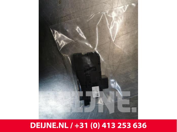 Volkswagen Golf PDC Schalter O139747