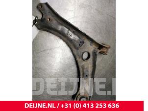 Volkswagen Caddy Front lower wishbone, right O139822 photo 2